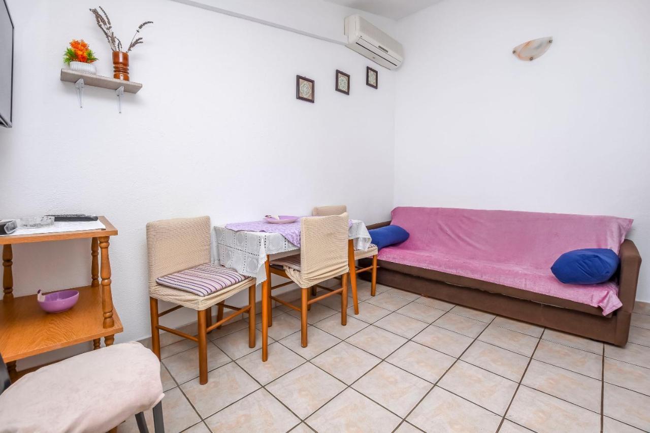 Apartments Karleusa 罗戈兹尼察 外观 照片