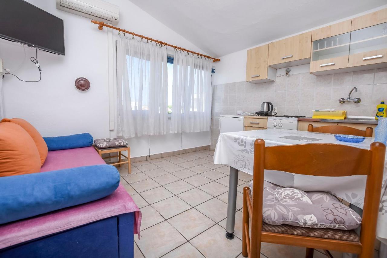 Apartments Karleusa 罗戈兹尼察 外观 照片
