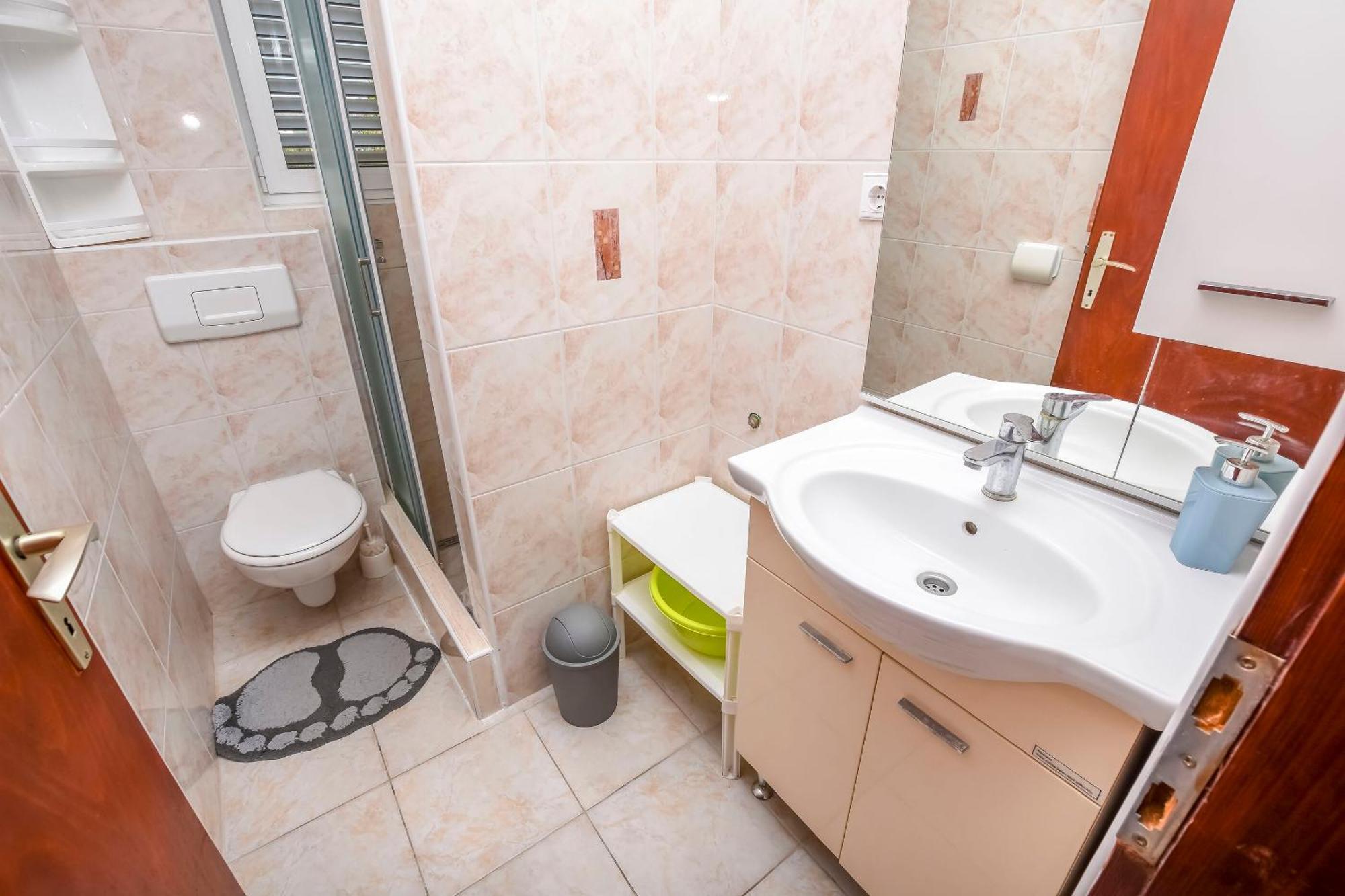 Apartments Karleusa 罗戈兹尼察 外观 照片